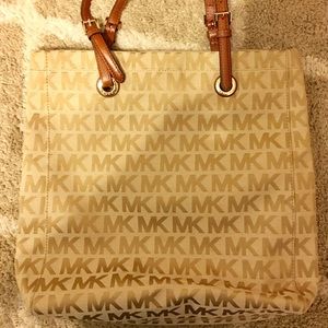 Michael kors slim tote